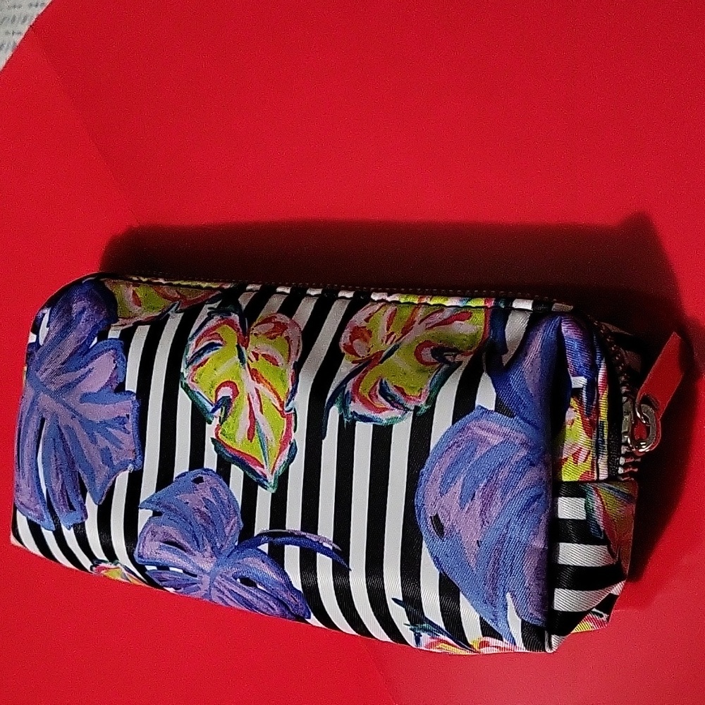 Makeup  case - Picture 4 of 8
